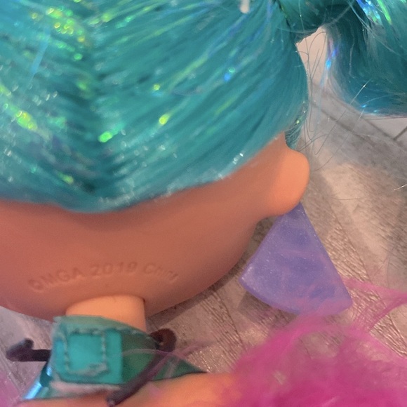 (1x) L.O.L Surpise OMG Winter Disco Doll Cosmic Queen Doll - Picture 9 of 16